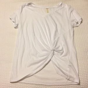 Casual knot t-shirt